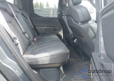 2022 Rivian R1T Adventure из США, поврежденный, VIN 7FCTGAAA4NN007706